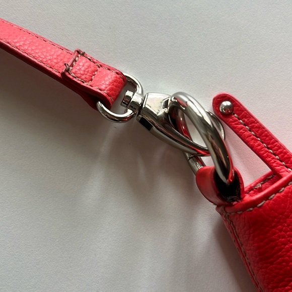 Tignanello Red Pebbled Leather Crossbody Purse Handbag. - Picture 13 of 13